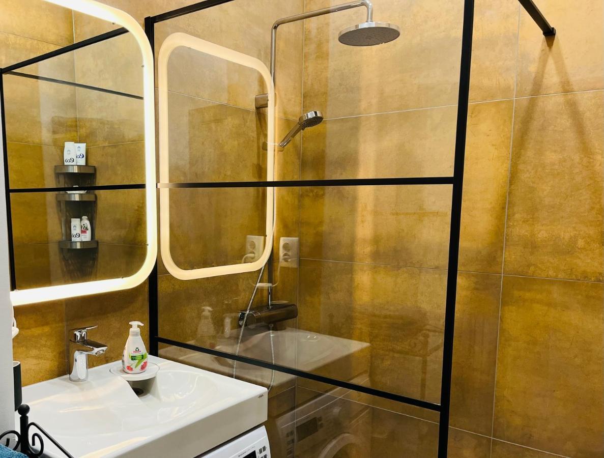 Library House Apartment Quiet&Compact 2 Rooms&Beds Riga Eksteriør bilde
