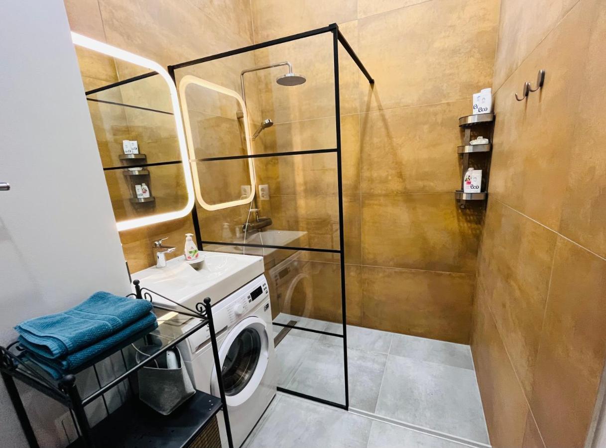 Library House Apartment Quiet&Compact 2 Rooms&Beds Riga Eksteriør bilde
